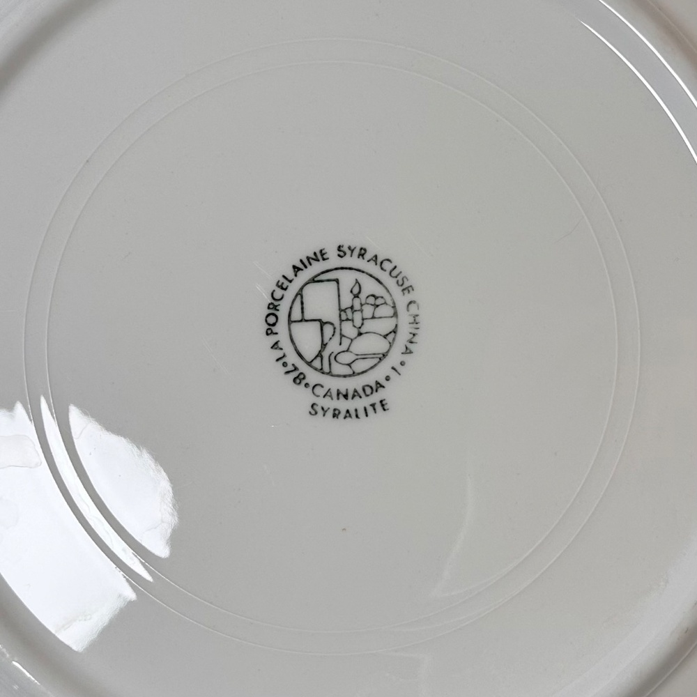 Vintage Canadian Military Mess Dinner Plate - Picture 6 of 6